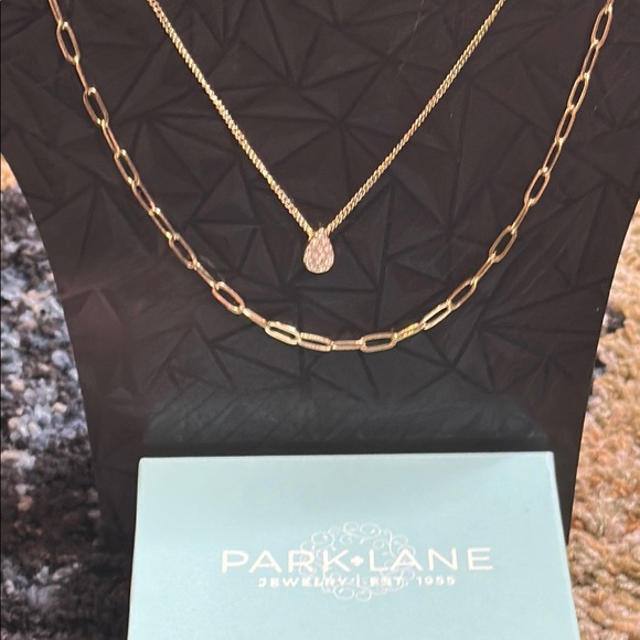 Park Lane Gold Necklace with Pendant - Picture 4 of 8